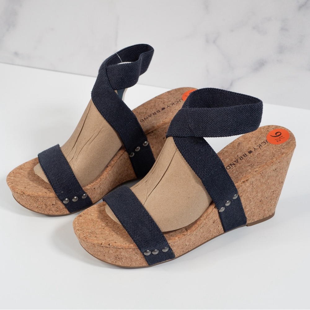 NWT Lucky Brand Maxyne wedge sandal size 9.5
